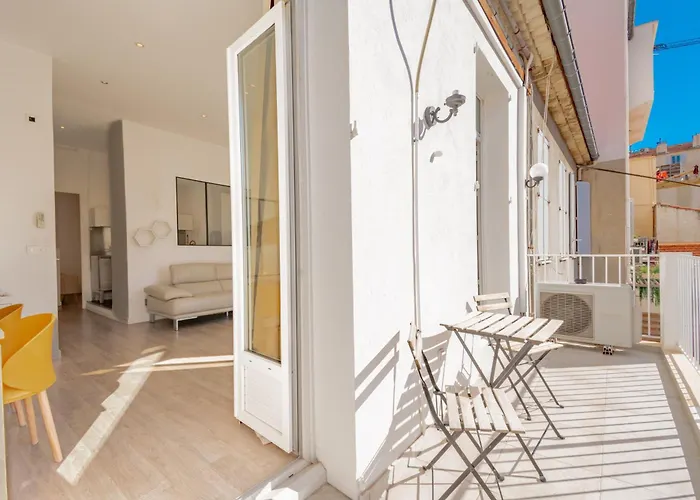 Bel Appartement Avec Balcon Centre Ville